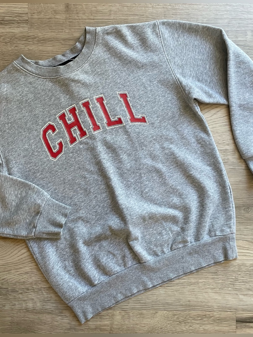 art class | ‘CHILL’ Graphic Crewneck Sweatshirt | Youth M (8-10) - Picture 2 of 13